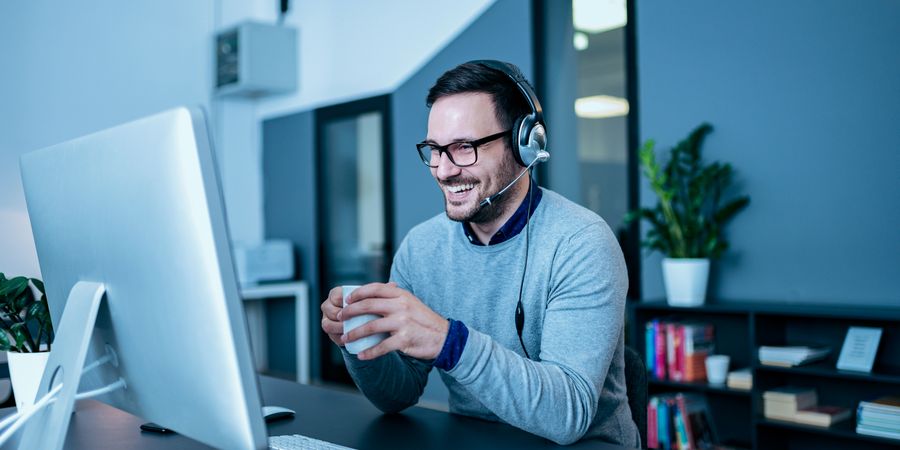 Icon von Mann im Video Call 
