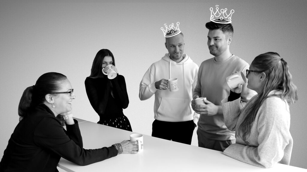 Foto von Daniel und Julian beim Kaffeeplausch mit den Mädels Foto von Daniel und Julian beim Kaffeeplausch mit den Mädels