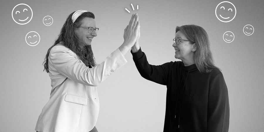 Foto von Silke und Melanie beim High-Five